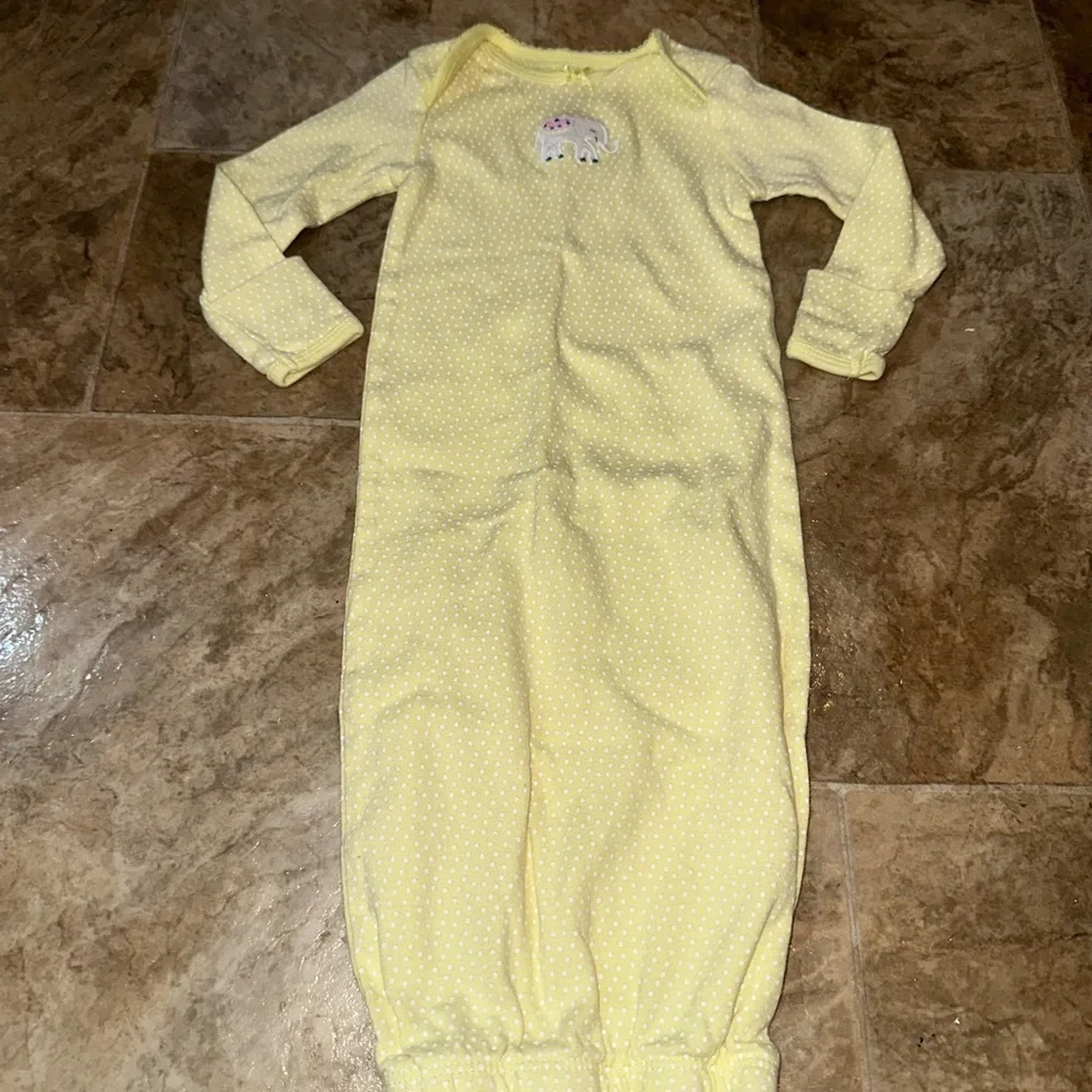 Carter’s baby girl sleeper nightgown pastel yellow white polka dots elephant